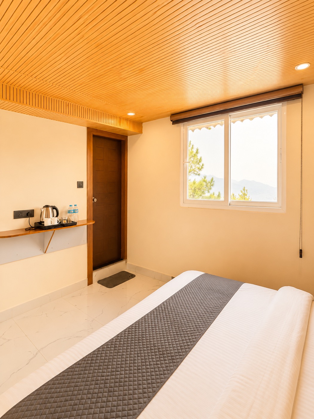 Deluxe Valley View cottage bright natural light